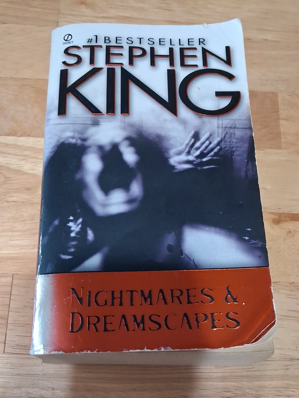 Stephen King - Nightmares & Dreamscapes (Black and Orange) 1993 Copyright Date